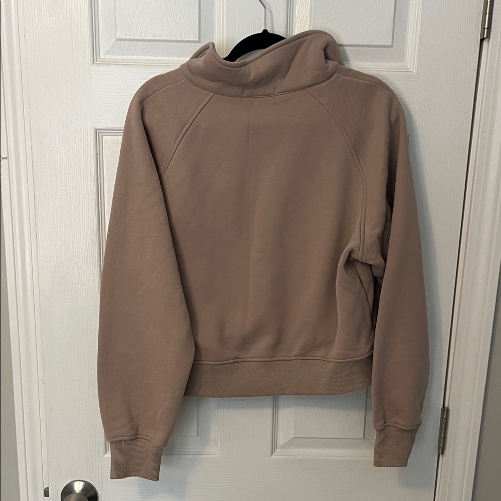 Automet Woman’s Half Zipped Cropped Pullover - Picture 4 of 5